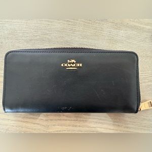 Coach multi card wallet!